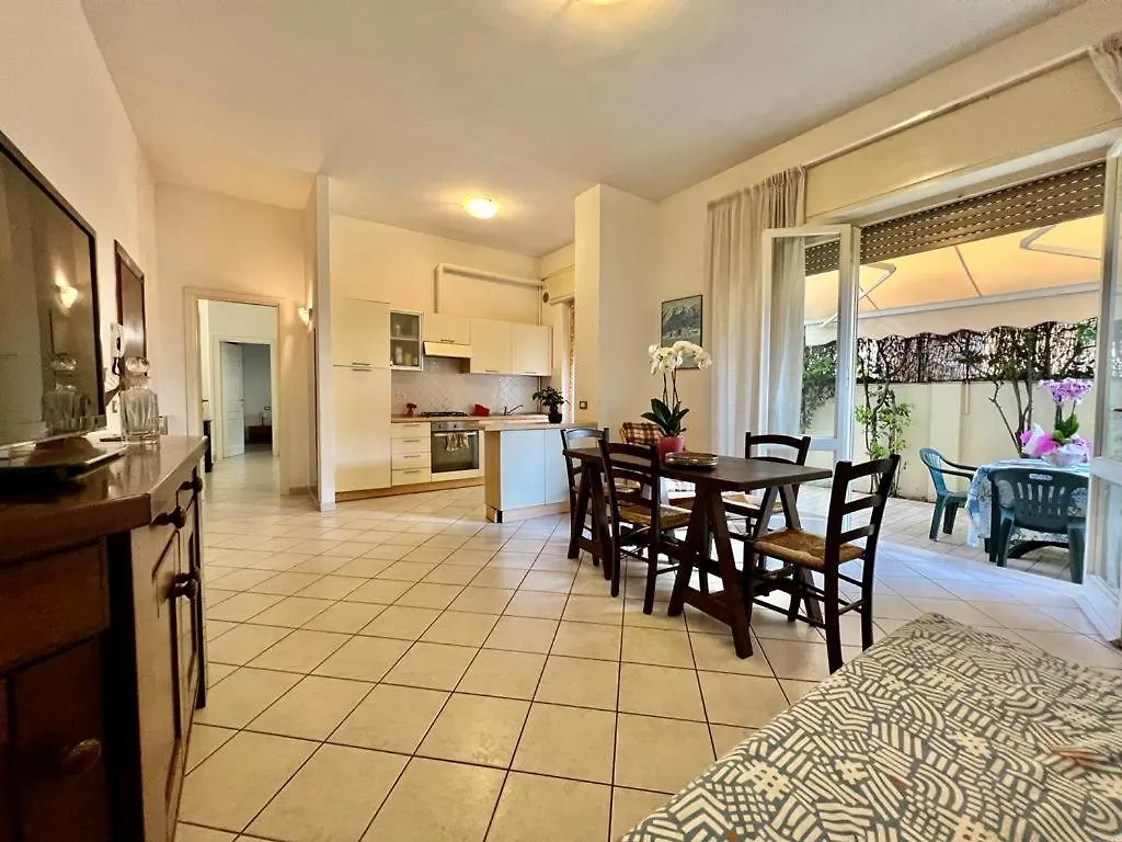 Viareggio On The Beach - Apartment