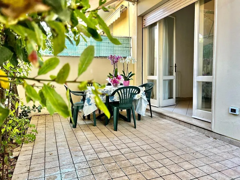 Viareggio On The Beach - Apartment